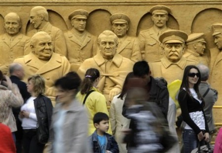 APTOPIX_Russia_V-Day__Reyn_t607